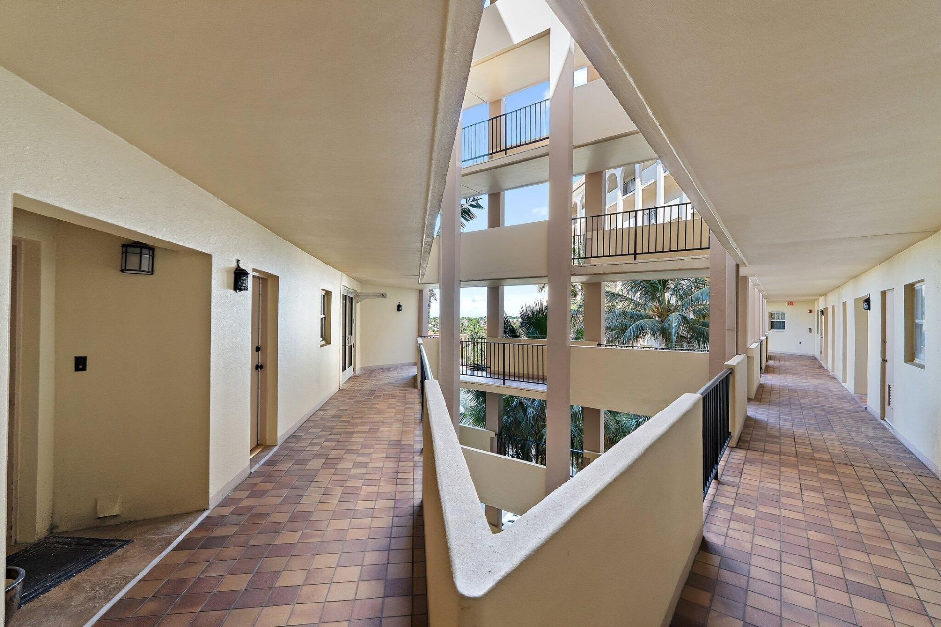 3475 S Ocean, Unit 4080, Palm Beach, FL 33480 Photo