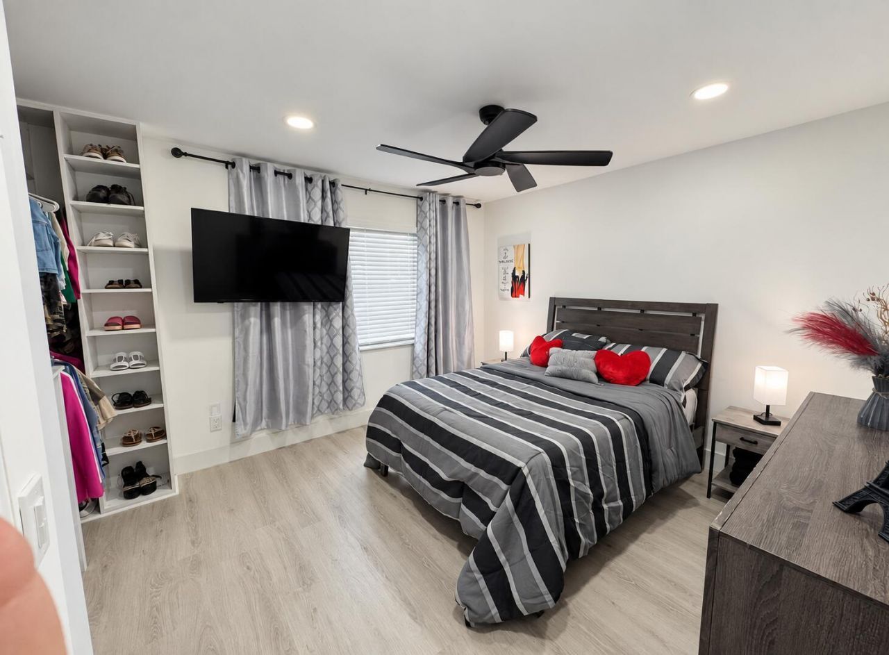 1034 Manor Drive, Palm Springs, FL 33461 Photo