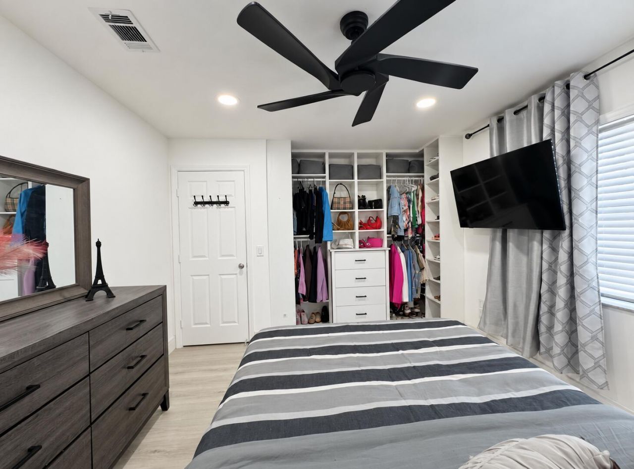 1034 Manor Drive, Palm Springs, FL 33461 Photo