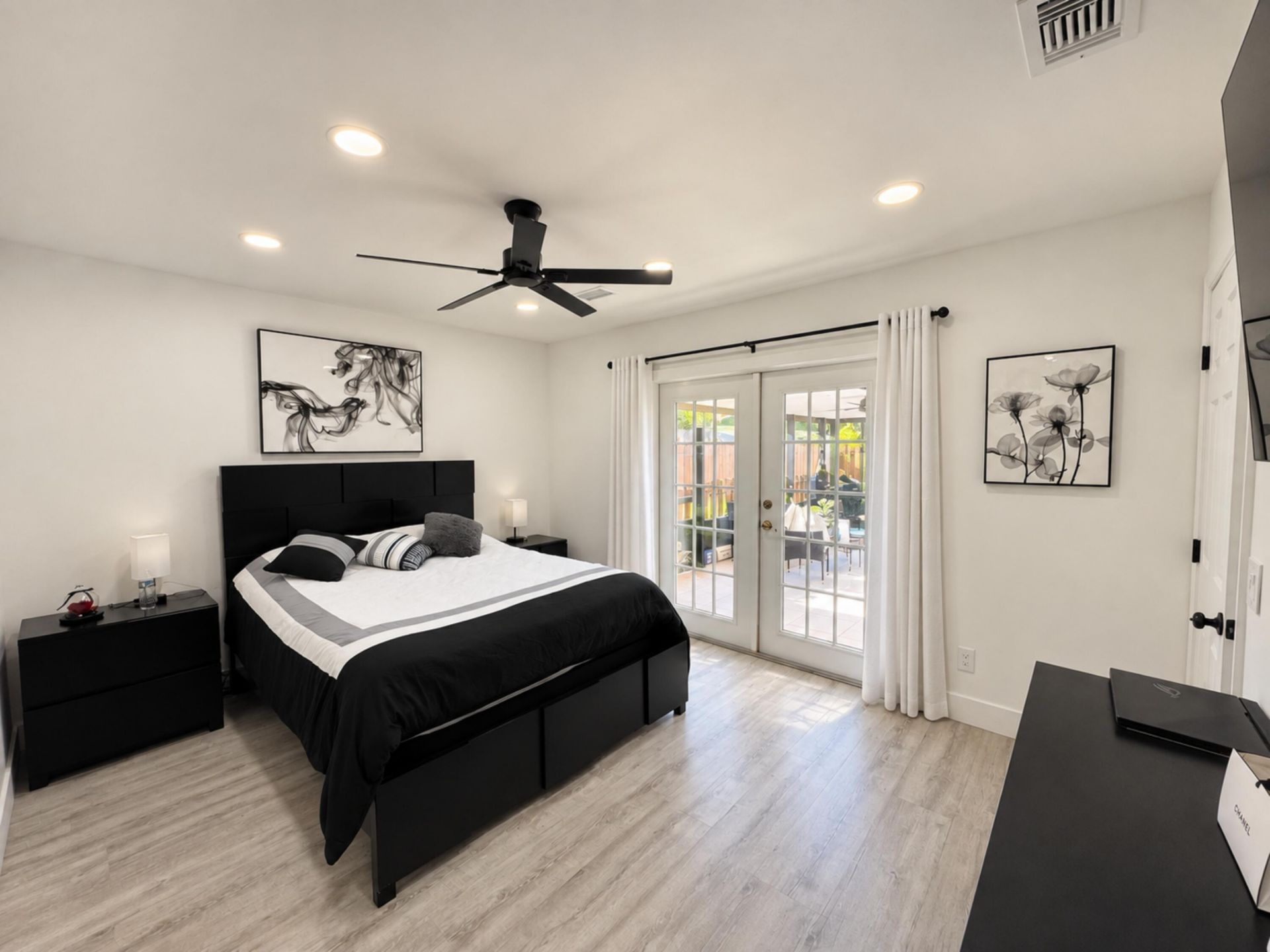 1034 Manor Drive, Palm Springs, FL 33461 Photo