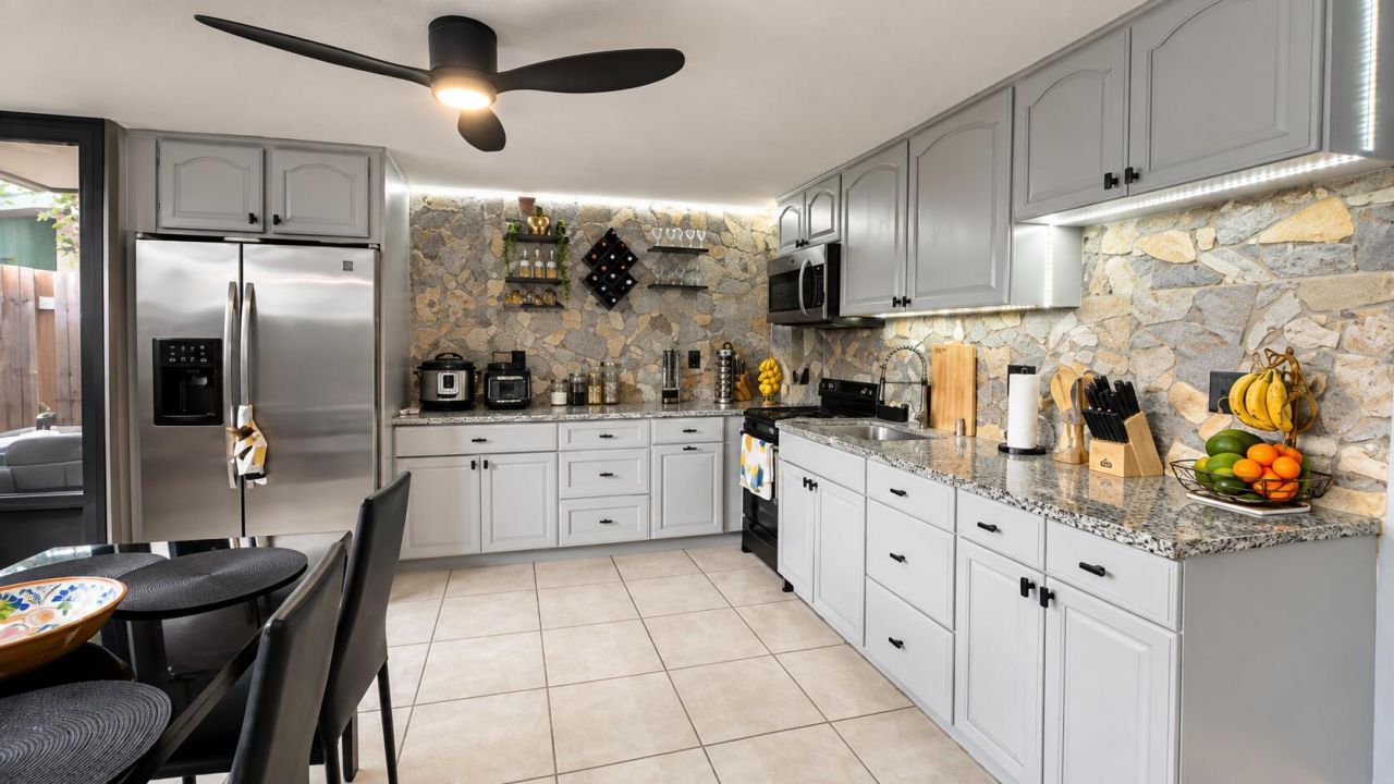 1034 Manor Drive, Palm Springs, FL 33461 Photo