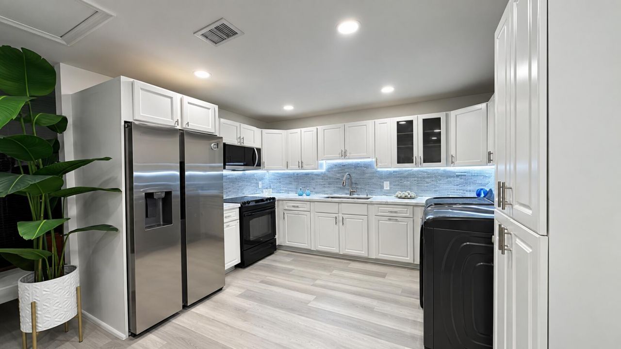 1034 Manor Drive, Palm Springs, FL 33461 Photo