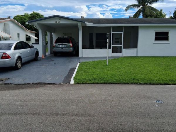 4250 NW 49TH Terrace, Lauderdale Lakes, FL 33319