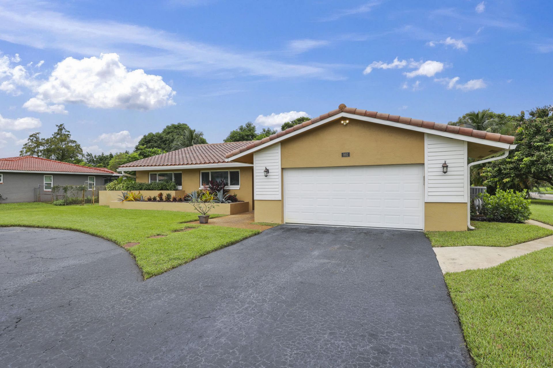 992 NW 83rd Drive, Coral Springs, FL 33071 Photo