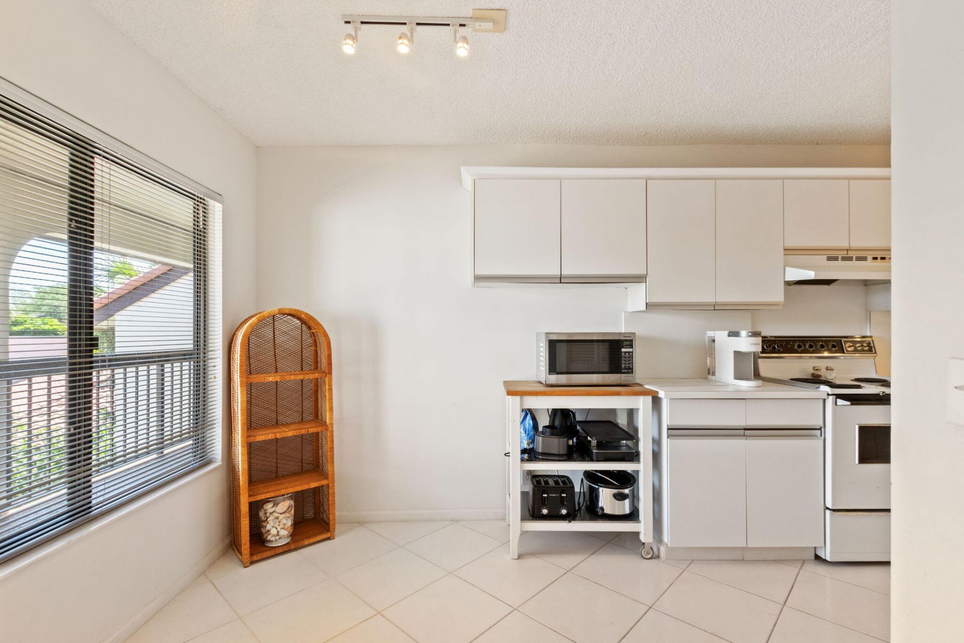 5380 Cedar Lake Drive, Unit 303, Boynton Beach, FL 33437 Photo