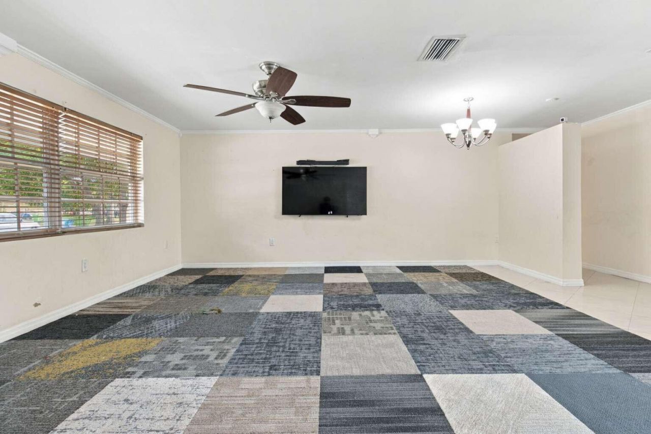 7640 Sunset Strip, Sunrise, FL 33322 Photo