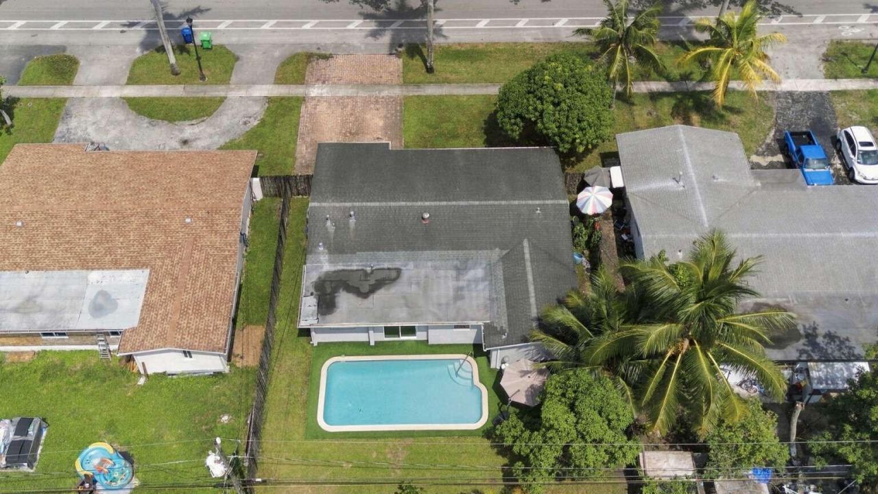 7640 Sunset Strip, Sunrise, FL 33322 Photo