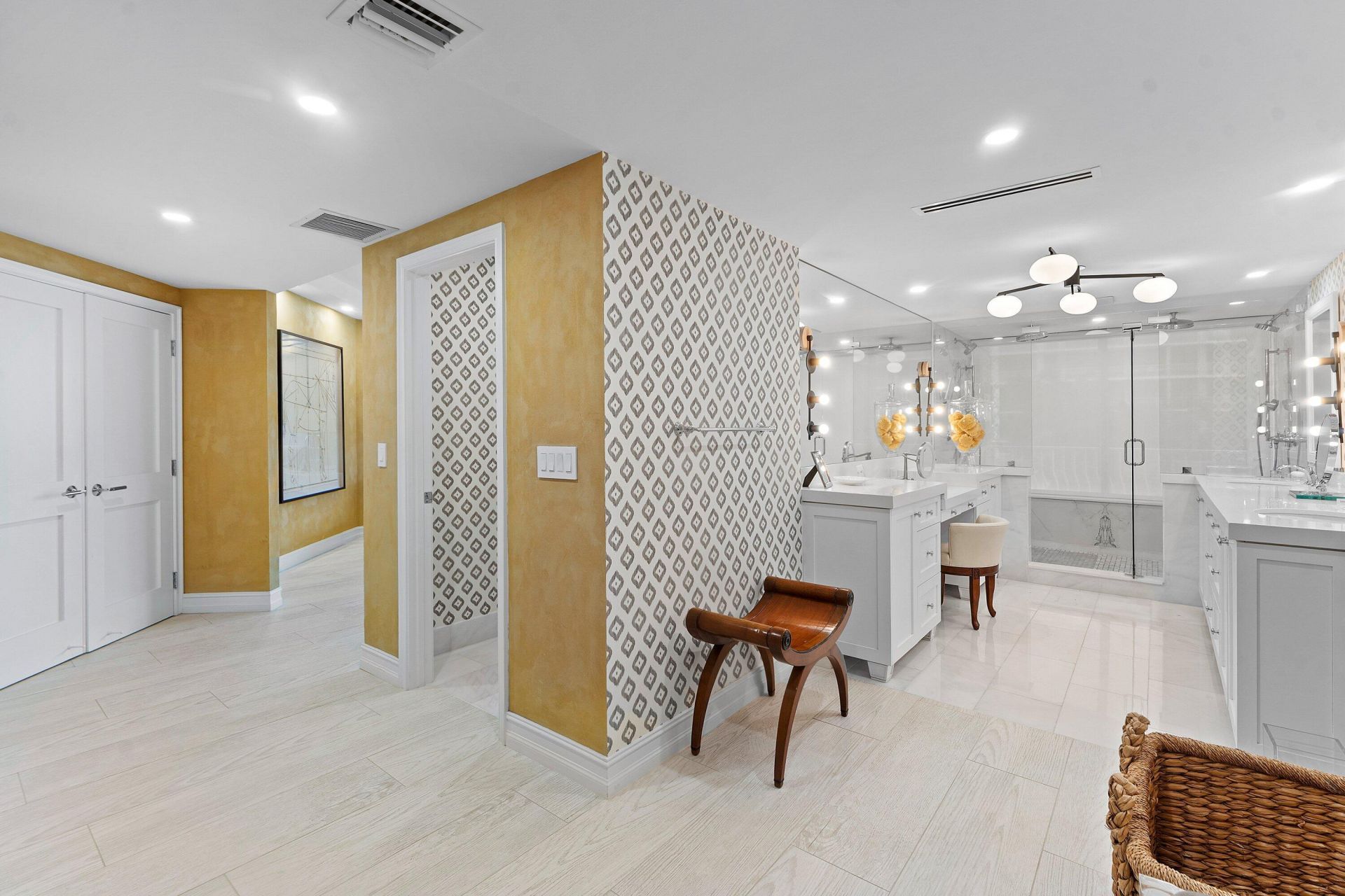 2000 S Ocean Boulevard, Unit 204S, Palm Beach, FL 33480 Photo