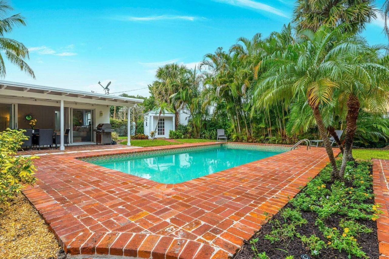 127 Miramar Way, West Palm Beach, FL 33405 Photo