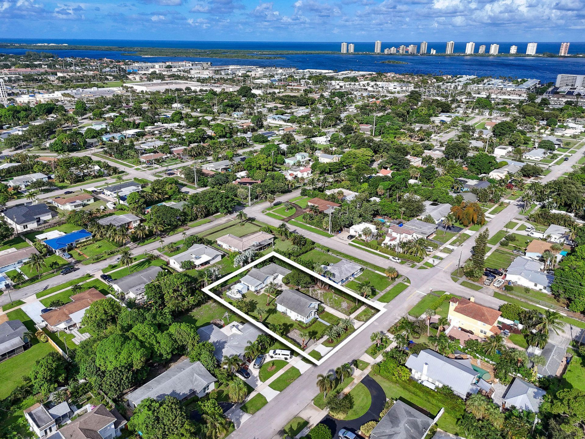 415 Greenbriar Drive, West Palm Beach, FL 33403 Photo