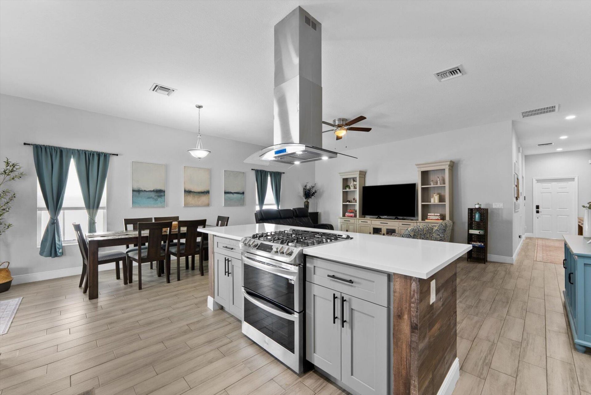 902 NW 9th Avenue, Boynton Beach, FL 33426 Photo