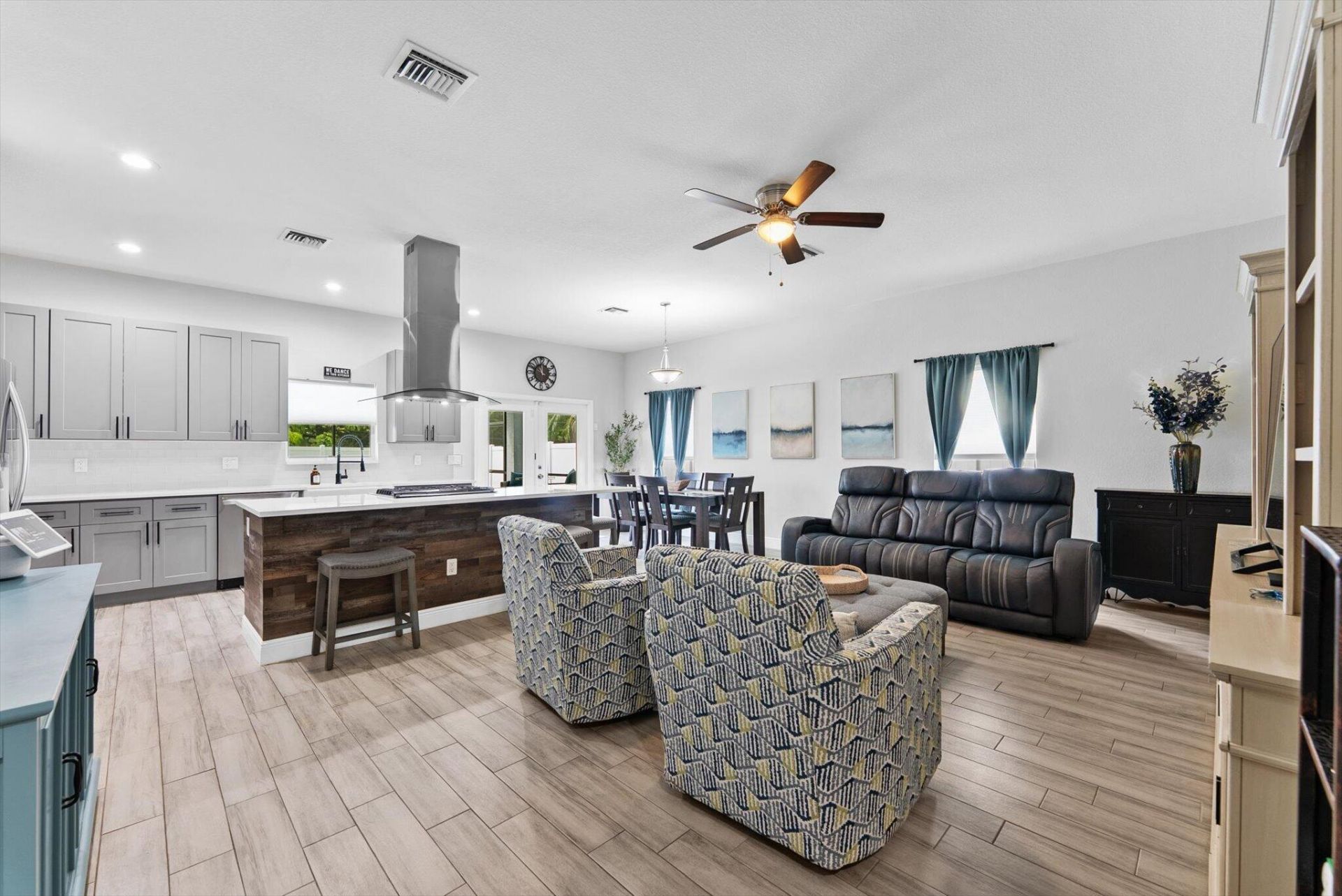 902 NW 9th Avenue, Boynton Beach, FL 33426 Photo