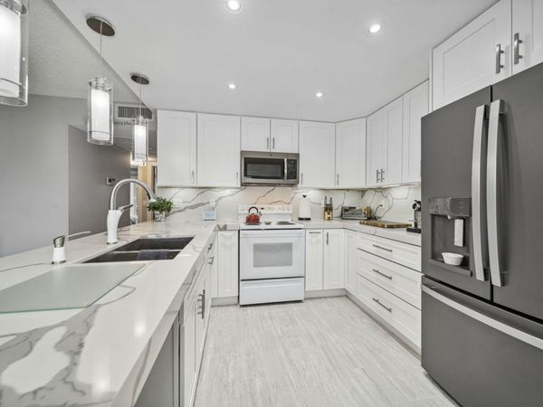 364 WELLINGTON J, West Palm Beach, FL 33417
