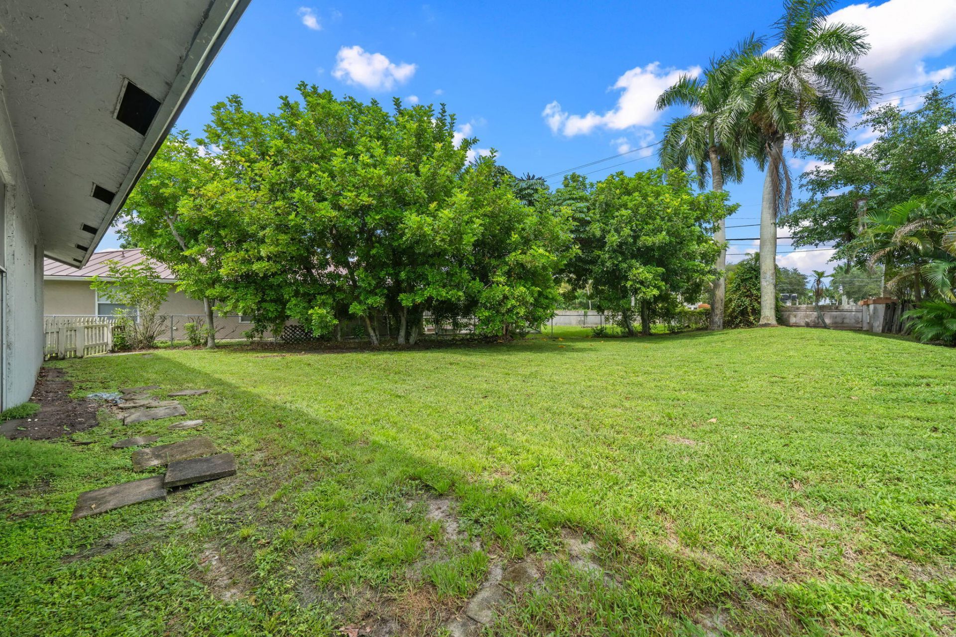 117 Hemingway Court, Royal Palm Beach, FL 33411 Photo