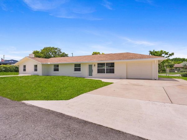 6873 S PLYMOUTH Drive S, Lake Worth, FL 33462