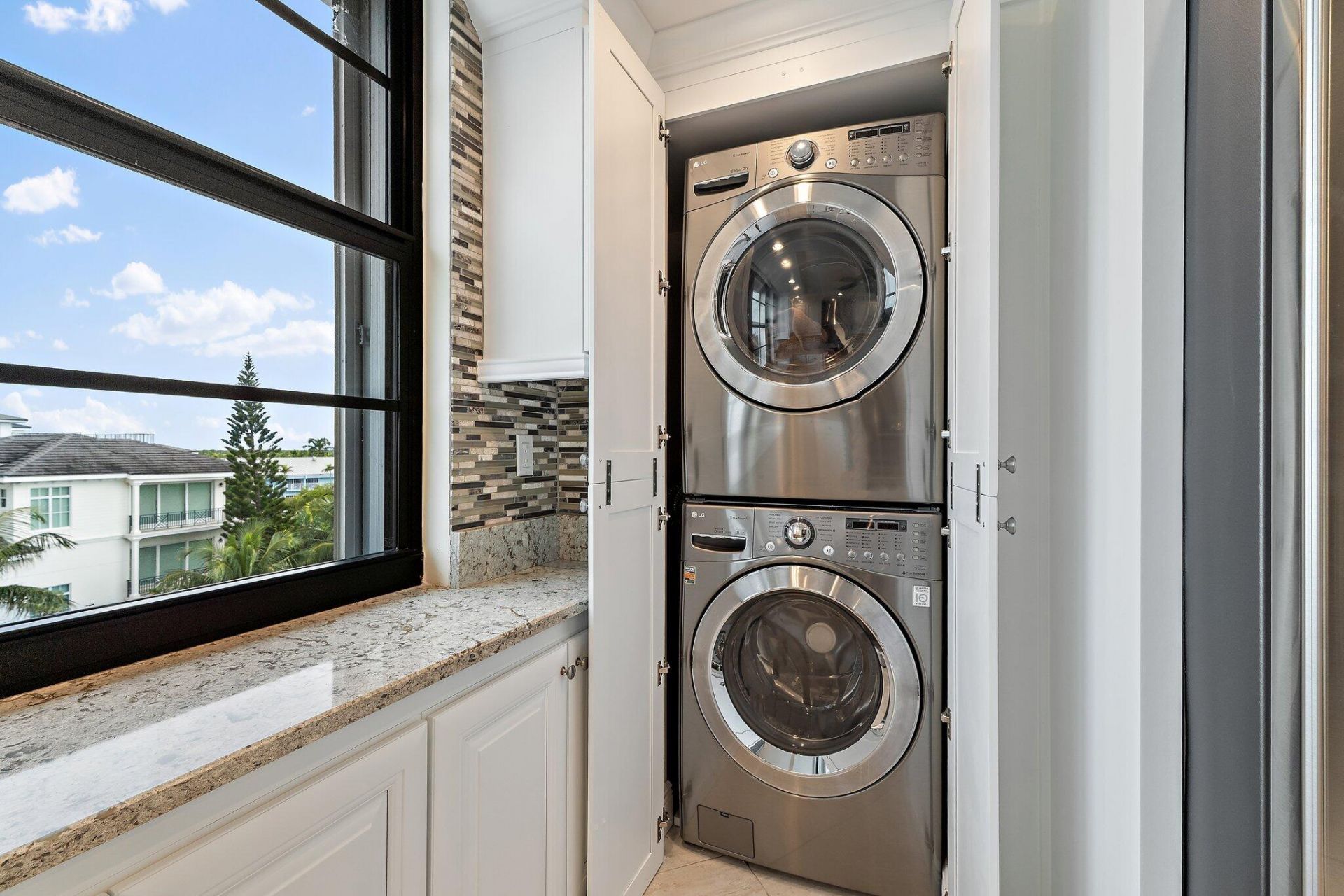 911 Ocean Drive, Unit 506, Juno Beach, FL 33408 Photo