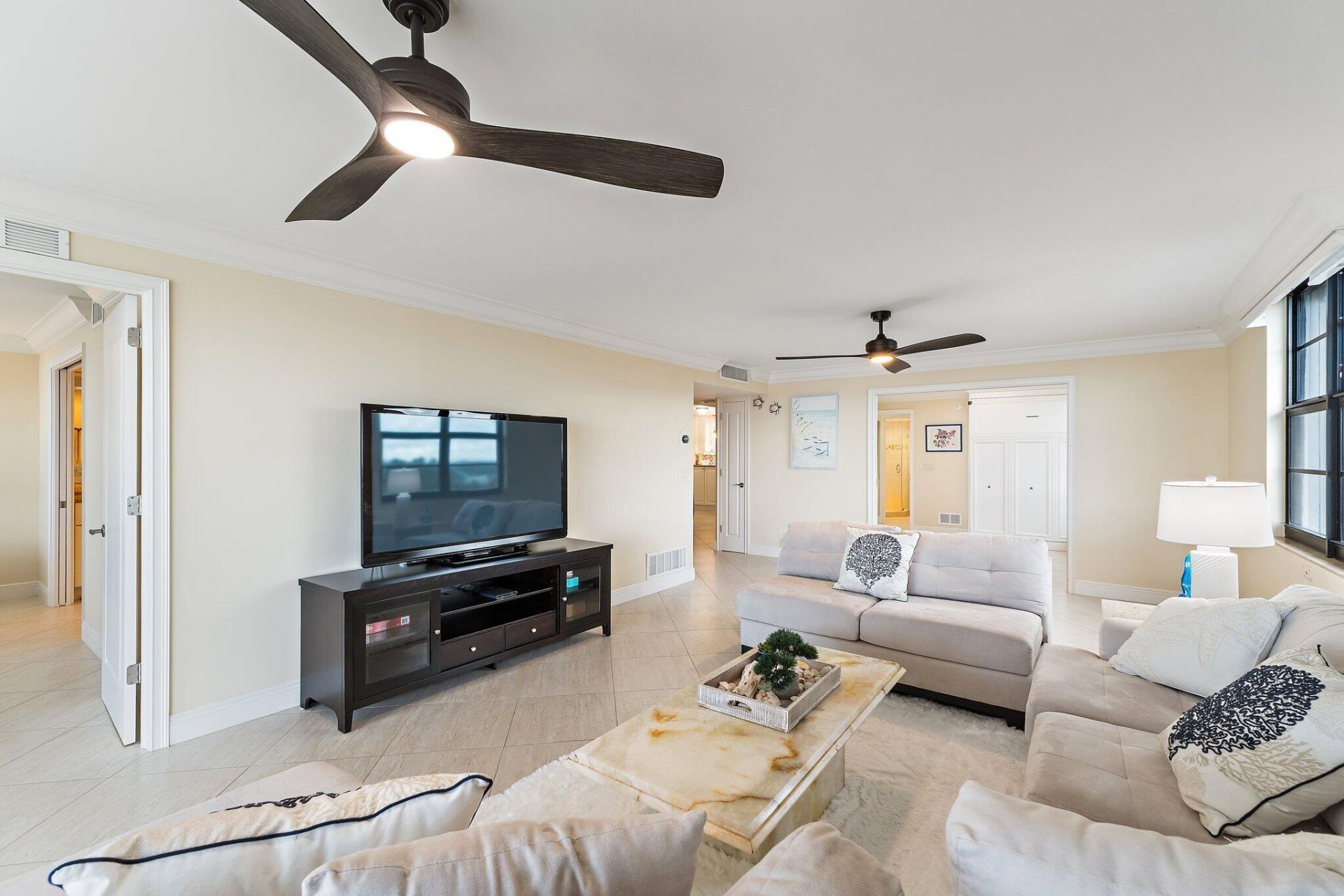 911 Ocean Drive, Unit 506, Juno Beach, FL 33408 Photo