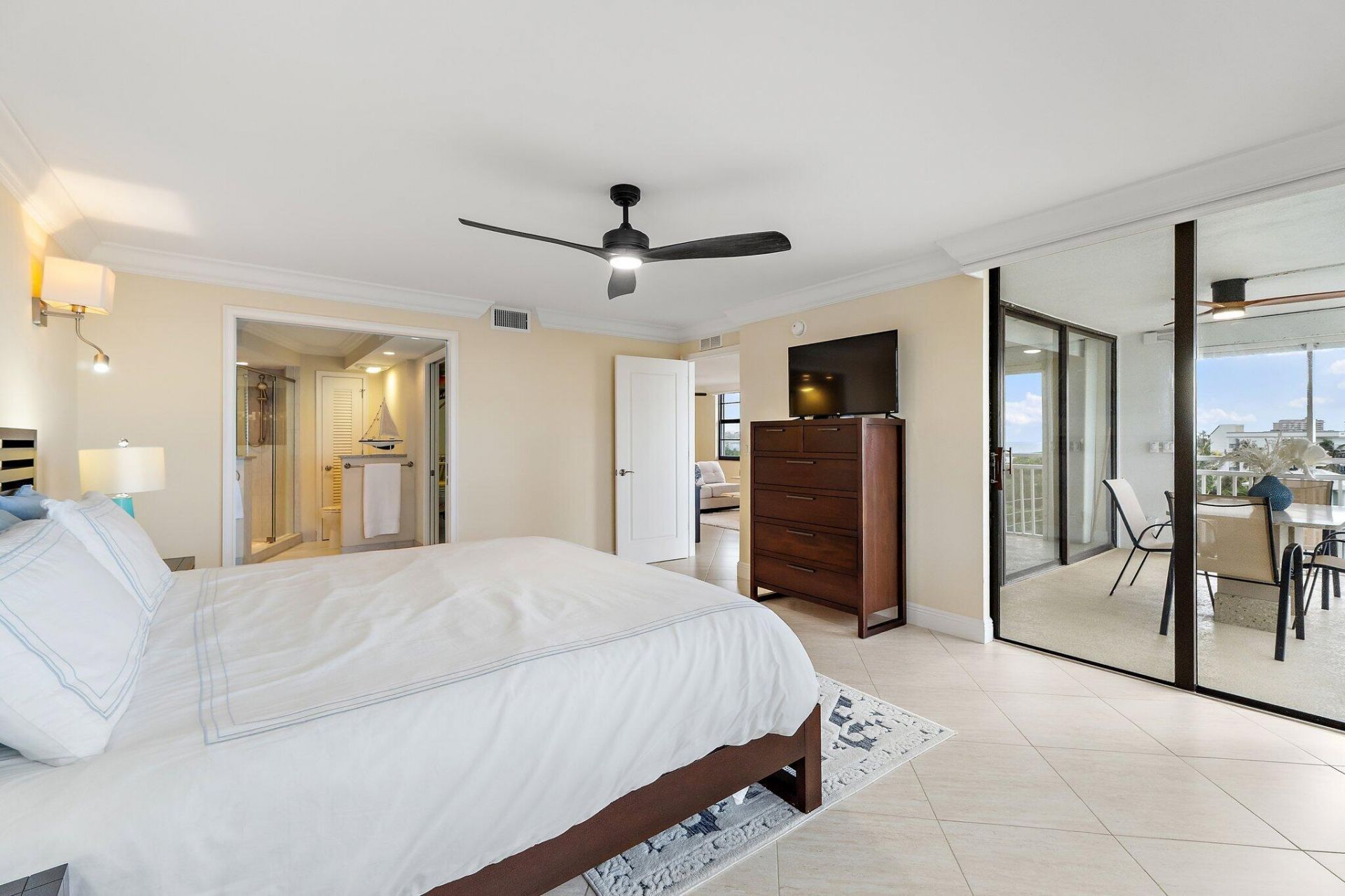 911 Ocean Drive, Unit 506, Juno Beach, FL 33408 Photo