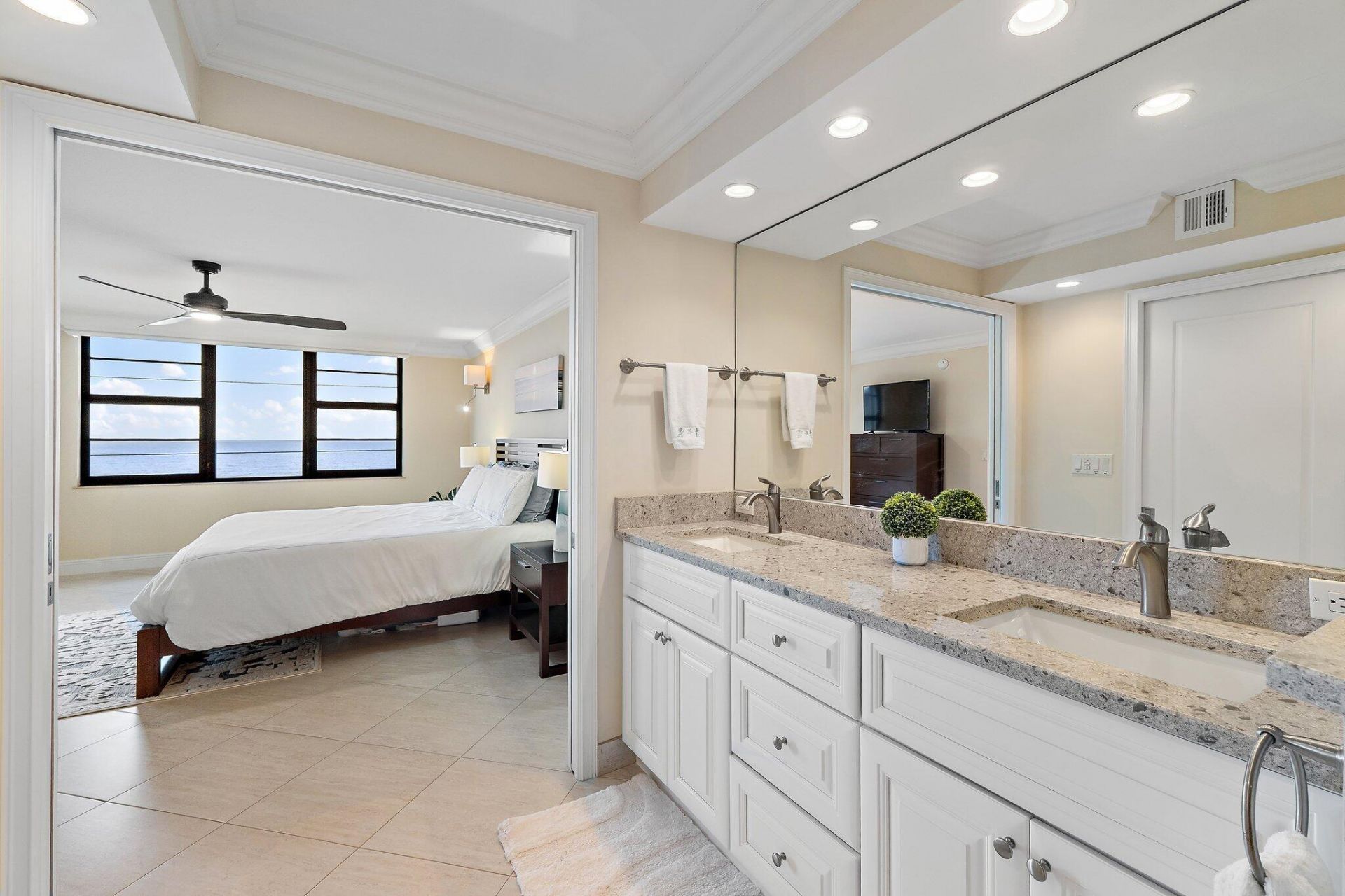 911 Ocean Drive, Unit 506, Juno Beach, FL 33408 Photo