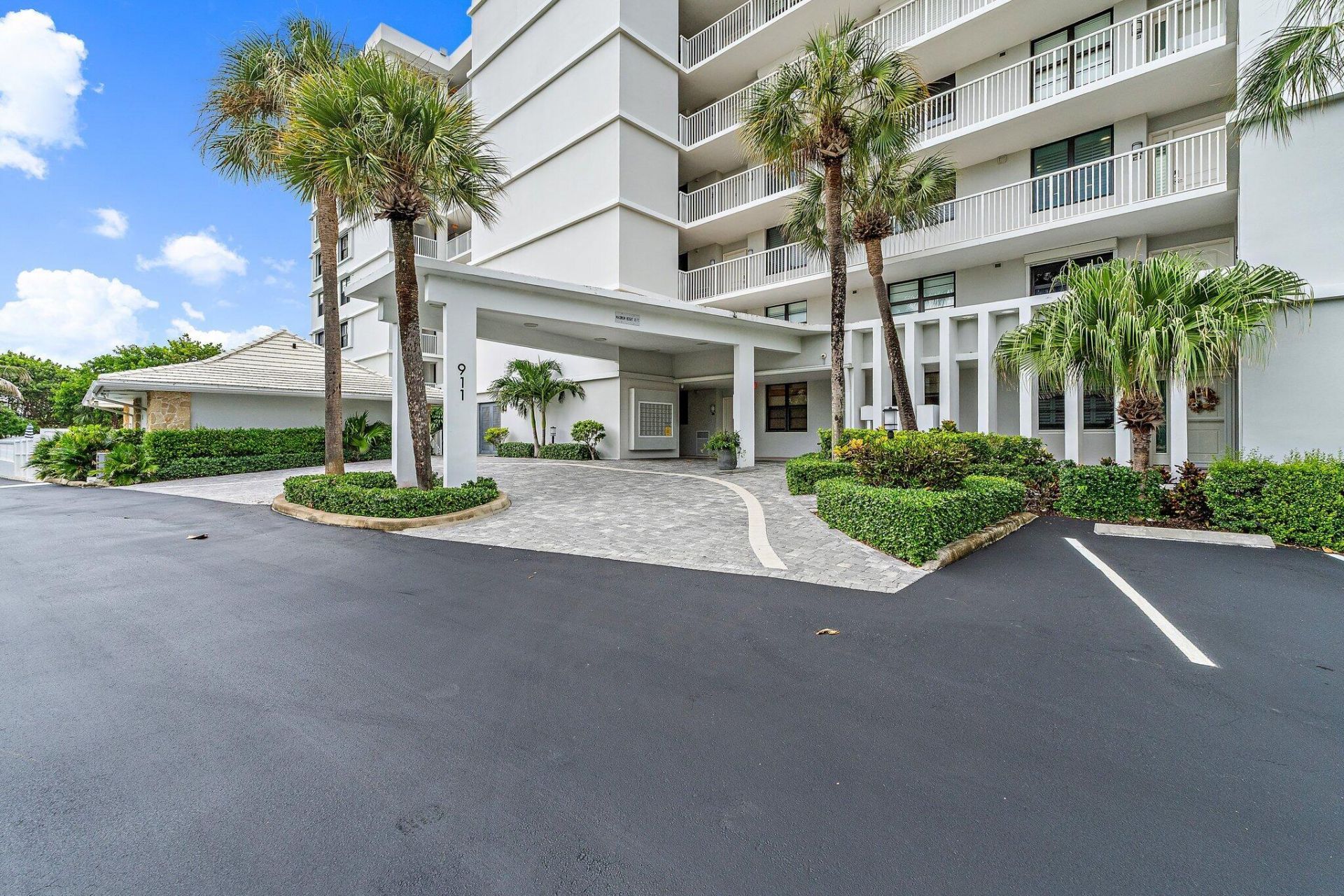 911 Ocean Drive, Unit 506, Juno Beach, FL 33408 Photo