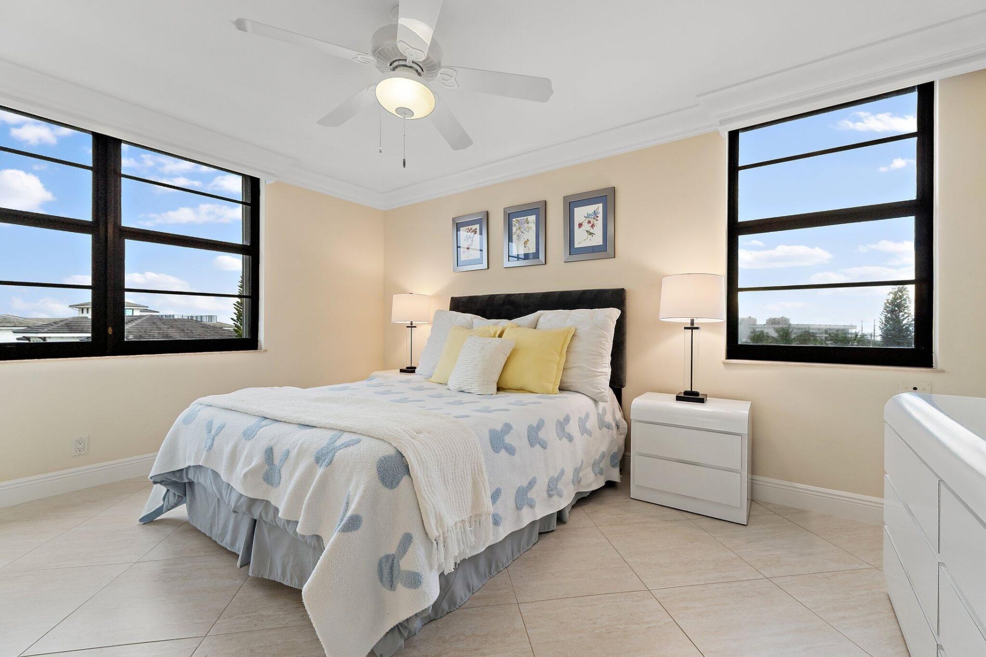 911 Ocean Drive, Unit 506, Juno Beach, FL 33408 Photo