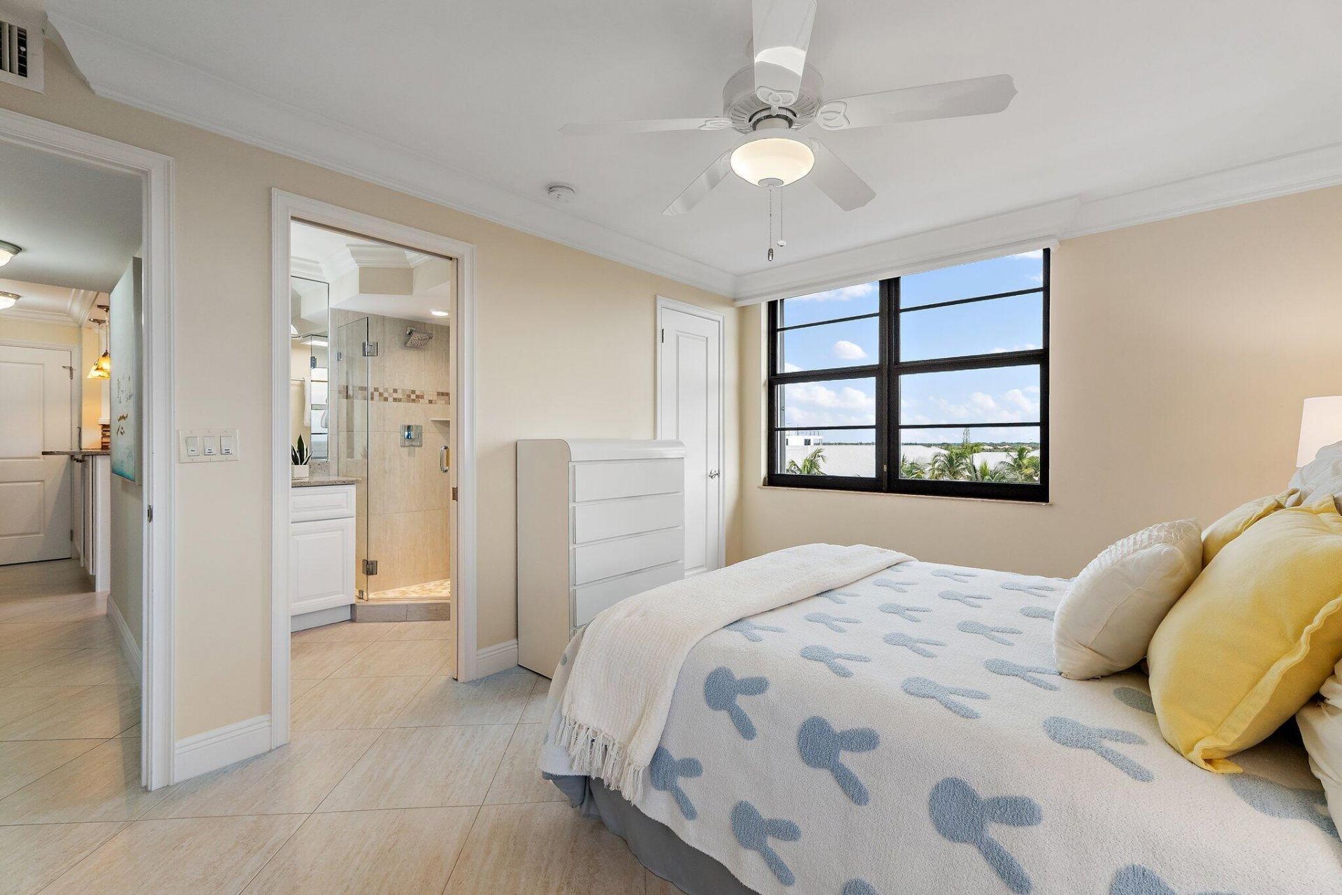911 Ocean Drive, Unit 506, Juno Beach, FL 33408 Photo