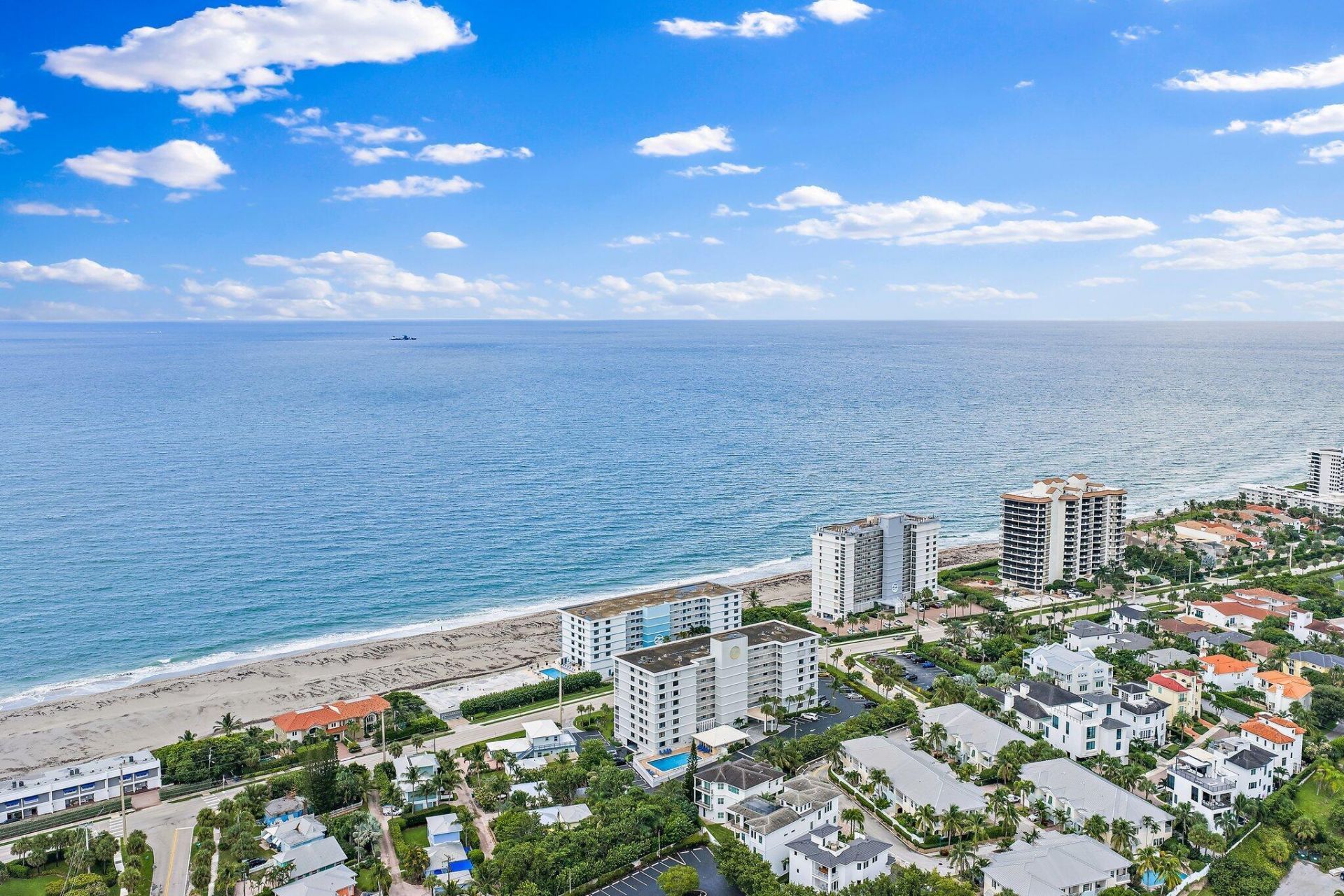 911 Ocean Drive, Unit 506, Juno Beach, FL 33408 Photo