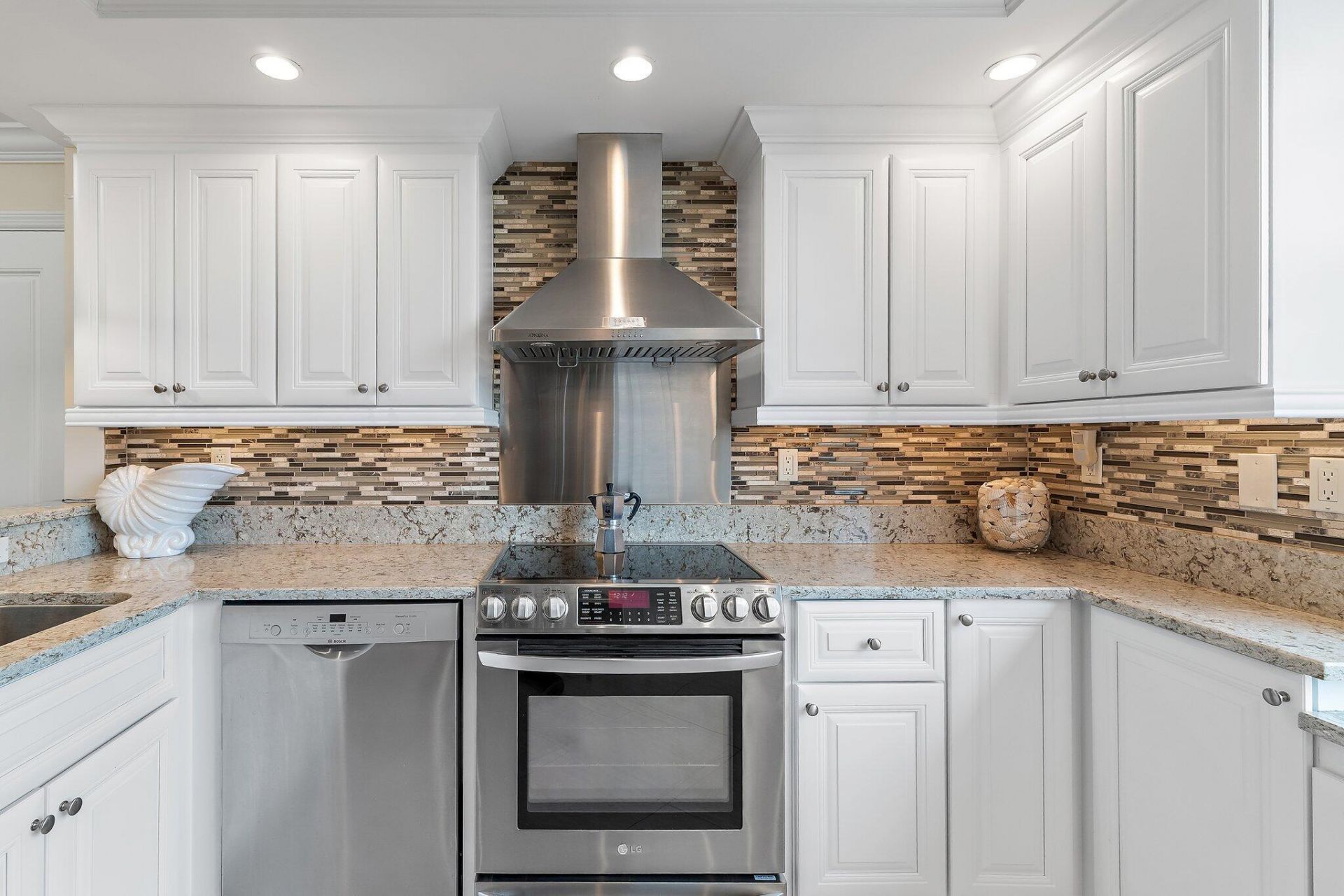 911 Ocean Drive, Unit 506, Juno Beach, FL 33408 Photo