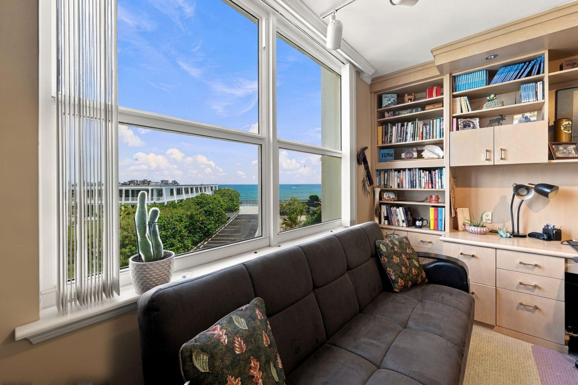 2295 S Ocean Boulevard, Unit 517, Palm Beach, FL 33480 Photo