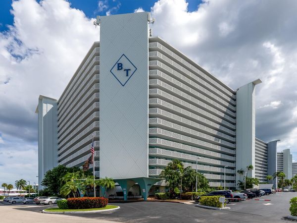 1900 S Ocean Drive, Unit 309, Fort Lauderdale, FL 33316