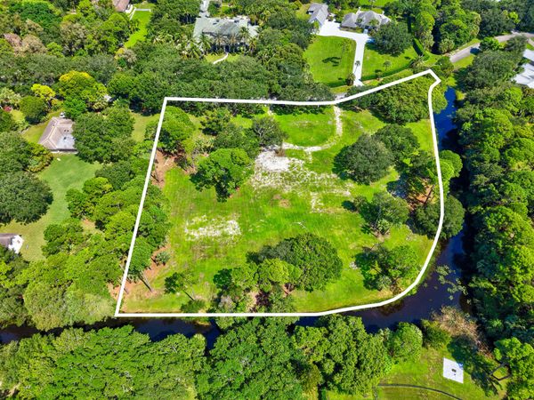 8267 Nashua Drive, Palm Beach Gardens, FL 33418