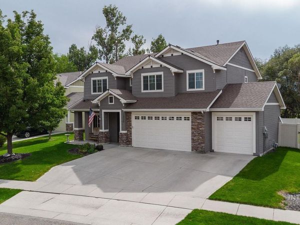 1030 N Powder River Dr, Middleton, ID 83644