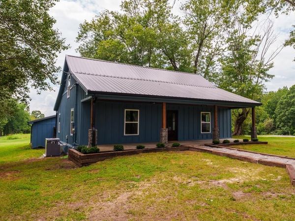 151 Hawkins Rd, Livingston, TN 38570