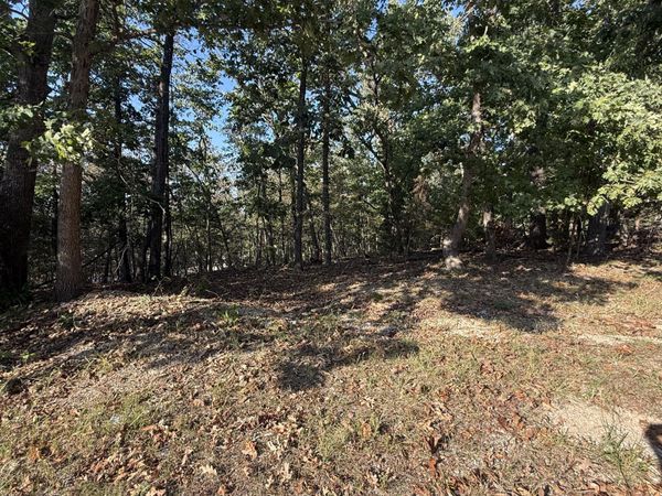 7 Columbine Road , Lake Ozark, MO 65049