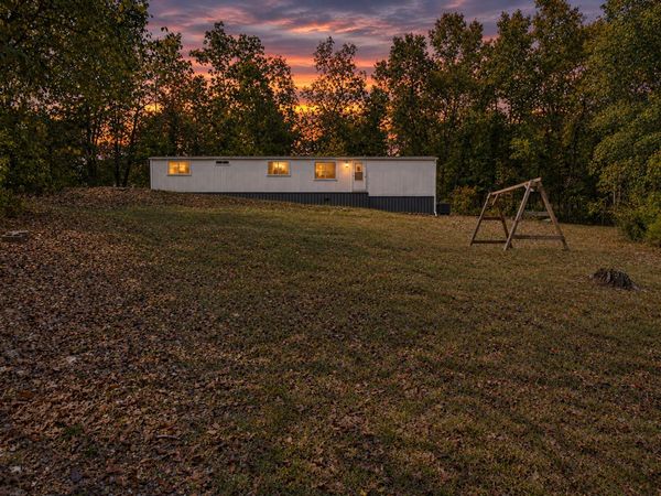 8 Lake Forest Drive, Galena, MO 65656