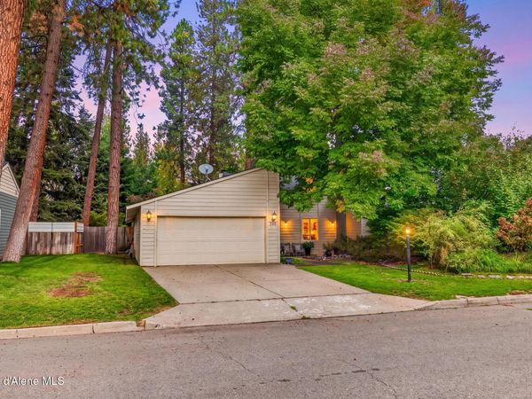 745 E Gregory LN , Coeur d'Alene, ID 83815