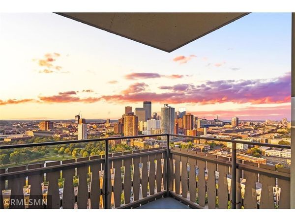 400 Groveland Avenue, Unit 2313, Minneapolis, MN 55403