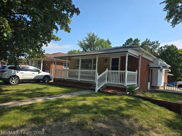 4515 MONROE Street , Dearborn Heights, Mi 48125