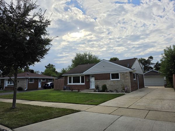 9104 Oleander Avenue , Morton Grove, IL 60053