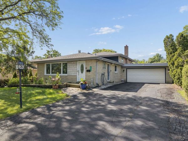 9019 W 92nd Place , Hickory Hills, IL 60457