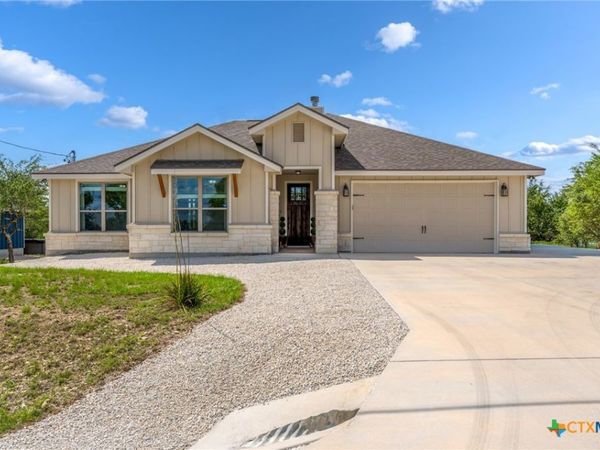 876 Primrose Path, Canyon Lake, TX 78133