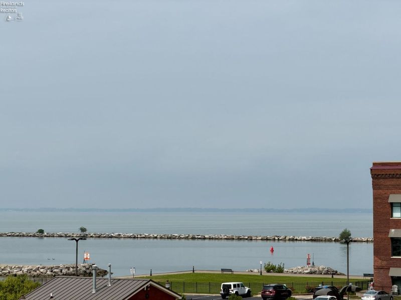401 shoreline, Unit 304, Sandusky, OH 44870 Photo 24