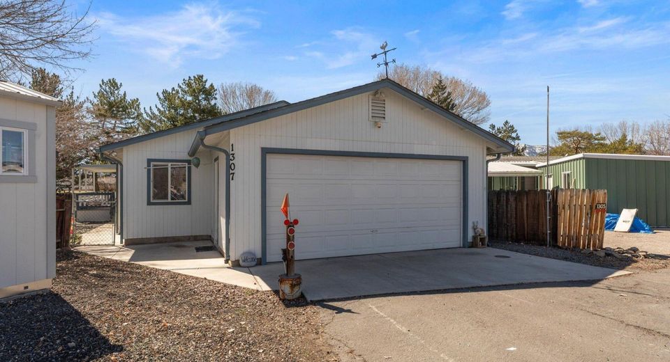 1307 Kingslane Court, Gardnerville, NV 89410 Photo
