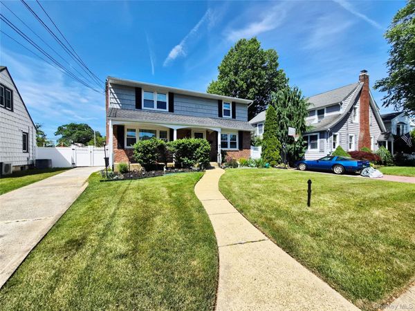 1920 Clemons Street , Bellmore, NY 11710