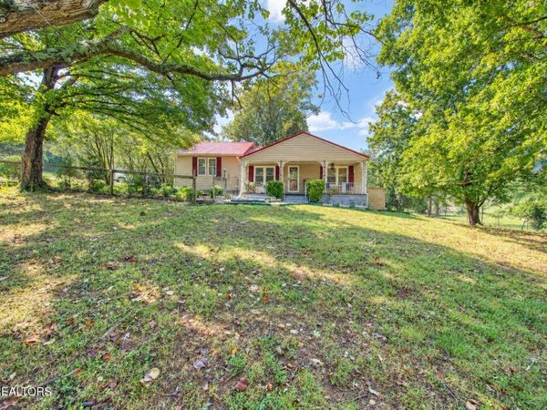 8820 Trout Rd, Mascot, TN 37806