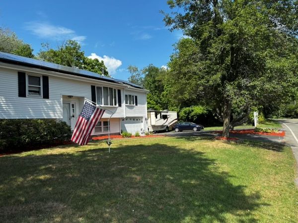 91 Hayward Ave, Brockton, MA 02301