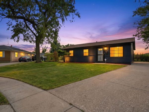 1888 Andover Court, Chicago Heights, IL 60411