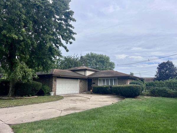 15035 Naughton Drive , South Holland, IL 60473