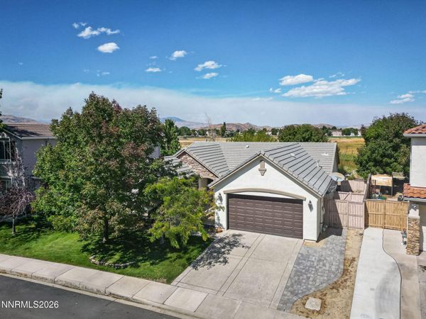 10639 Fire Poppy Circle, Reno, NV 89521