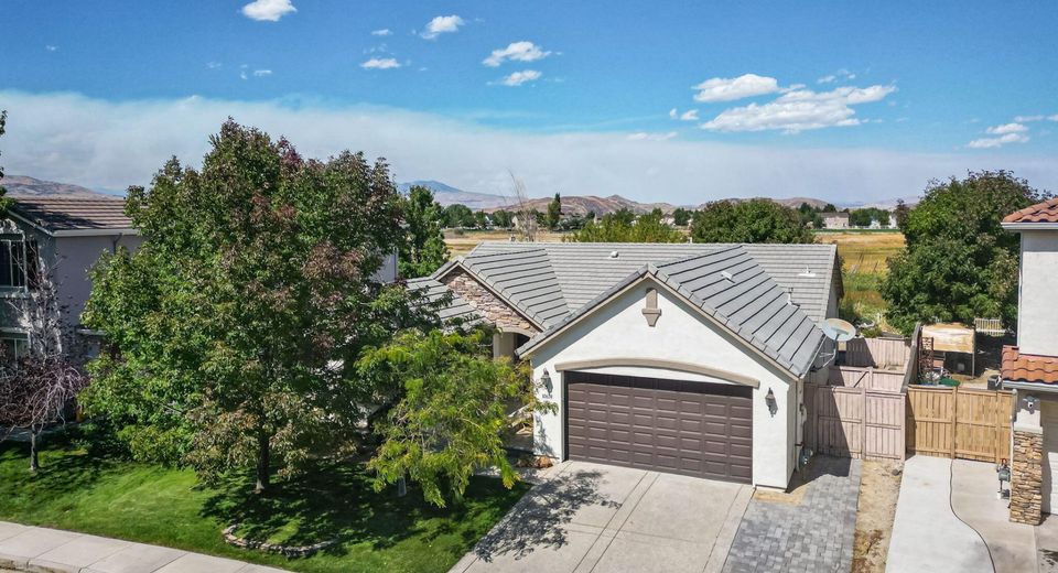 10639 Fire Poppy Circle, Reno, NV 89521 Photo